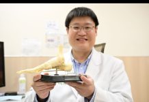 痛風仍不忌口 醫護驚呆!男子腳踝雞蛋大「痛風石」爆開